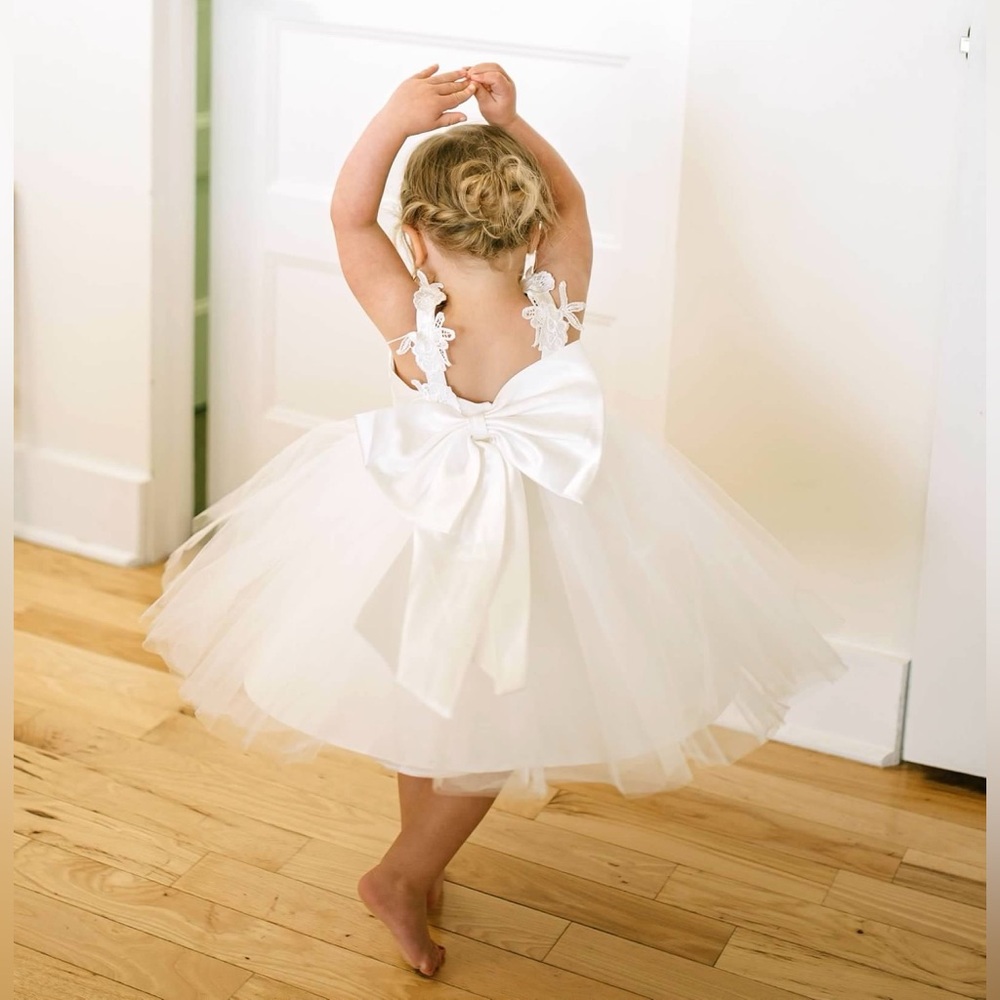 Flower Girl Dress - Elegant White Tulle with Bow - 2T